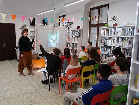 Svět japonské mangy se otevřel pro 7.B ze ZŠ Linecká, zdroj: Městská knihovna v Českém Krumlově, foto: Městská knihovna v Českém Krumlově (20/20)