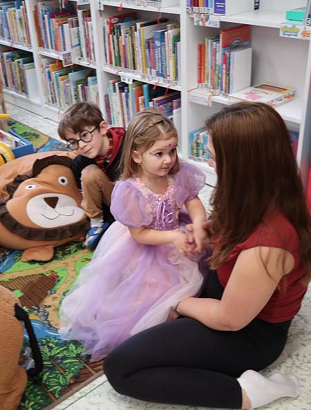 Masopustní rej v knihovně, zdroj: Městská knihovna v Českém Krumlově, foto: Městská knihovna v Českém Krumlově (3/47)