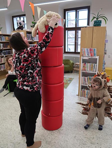 Masopustní rej v knihovně, zdroj: Městská knihovna v Českém Krumlově, foto: Městská knihovna v Českém Krumlově (7/47)