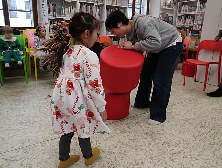 Masopustní rej v knihovně, zdroj: Městská knihovna v Českém Krumlově, foto: Městská knihovna v Českém Krumlově (11/47)
