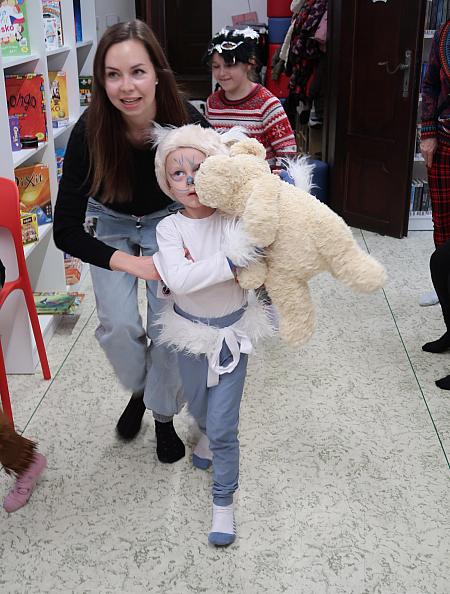 Masopustní rej v knihovně, zdroj: Městská knihovna v Českém Krumlově, foto: Městská knihovna v Českém Krumlově (19/47)