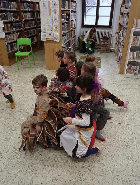 Masopustní rej v knihovně, zdroj: Městská knihovna v Českém Krumlově, foto: Městská knihovna v Českém Krumlově (21/47)