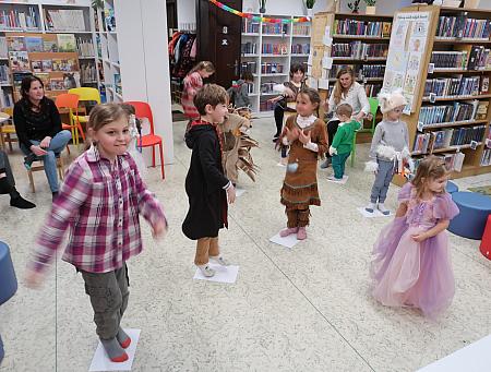 Masopustní rej v knihovně, zdroj: Městská knihovna v Českém Krumlově, foto: Městská knihovna v Českém Krumlově (38/47)