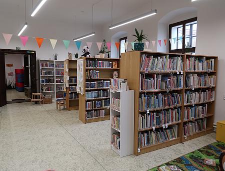 Výměna regálů v Oddělení pro děti, zdroj: Městská knihovna v Českém Krumlově, foto: Městská knihovna v Českém Krumlově (1/8)