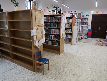 Výměna regálů v Oddělení pro děti, zdroj: Městská knihovna v Českém Krumlově, foto: Městská knihovna v Českém Krumlově (3/8)
