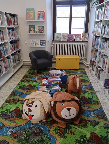 Výměna regálů v Oddělení pro děti, zdroj: Městská knihovna v Českém Krumlově, foto: Městská knihovna v Českém Krumlově (7/8)