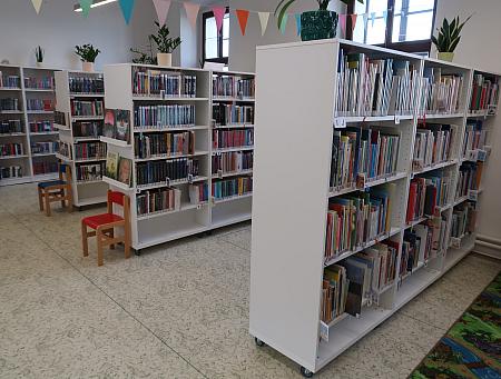 Výměna regálů v Oddělení pro děti, zdroj: Městská knihovna v Českém Krumlově, foto: Městská knihovna v Českém Krumlově (8/8)