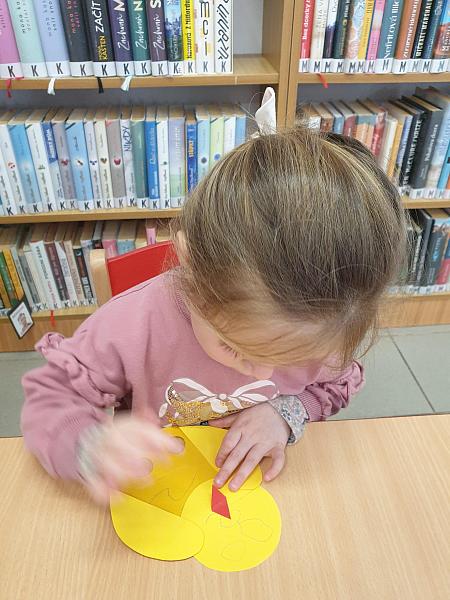 Jarní návštěva z DS Střapatá smečka na pobočce Mír, zdroj: Městská knihovna v Českém Krumlově, foto: Městská knihovna v Českém Krumlově (7/43)