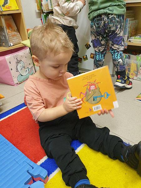 Jarní návštěva z RC Krumlík na pobočce Mír, zdroj: Městská knihovna v Českém Krumlově, foto: Městská knihovna v Českém Krumlově (5/18)