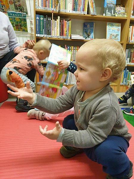 Jarní návštěva z RC Krumlík na pobočce Mír, zdroj: Městská knihovna v Českém Krumlově, foto: Městská knihovna v Českém Krumlově (7/18)