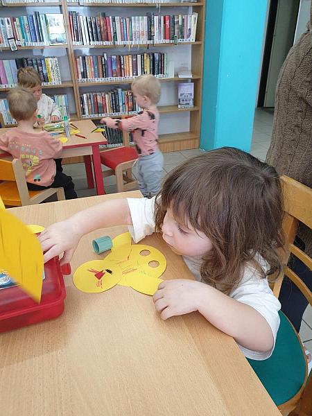 Jarní návštěva z RC Krumlík na pobočce Mír, zdroj: Městská knihovna v Českém Krumlově, foto: Městská knihovna v Českém Krumlově (15/18)