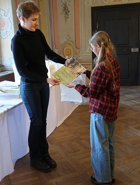 Slavnostní vyhlášení výsledků výtvarné soutěže Lesy a příroda kolem nás 2026, zdroj: Městská knihovna v Českém Krumlově, foto: Městská knihovna v Českém Krumlově (34/62)