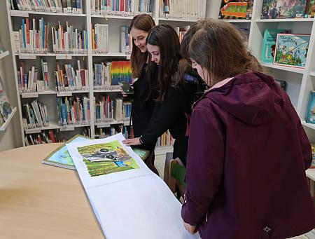 Slavnostní vyhlášení výsledků výtvarné soutěže Lesy a příroda kolem nás 2026, zdroj: Městská knihovna v Českém Krumlově, foto: Městská knihovna v Českém Krumlově (51/62)