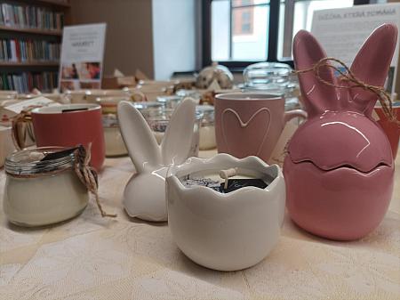 Velikonoční charitativní jarmark v knihovně, zdroj: Městská knihovna v Českém Krumlově, foto: Městská knihovna v Českém Krumlově (1/10)