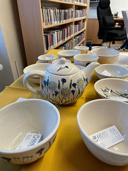 Velikonoční charitativní jarmark v knihovně, zdroj: Městská knihovna v Českém Krumlově, foto: Městská knihovna v Českém Krumlově (6/10)