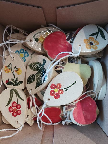 Velikonoční charitativní jarmark v knihovně, zdroj: Městská knihovna v Českém Krumlově, foto: Městská knihovna v Českém Krumlově (9/10)