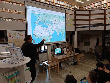 Írán není arabská země, zdroj: Městská knihovna v Českém Krumlově, foto: Městská knihovna v Českém Krumlově (8/12)