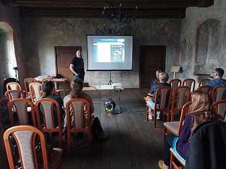 Od Ferdy k Fanoušovi aneb 100 let česko-slovenského komiksu - duben 2026, zdroj: Městská knihovna v Českém Krumlově, foto: Městská knihovna v Českém Krumlově (5/20)