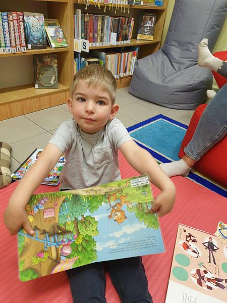 Květnová návštěva Střapaté smečky na Míru, zdroj: Městská knihovna v Českém Krumlově, foto: Městská knihovna v Českém Krumlově (4/12)