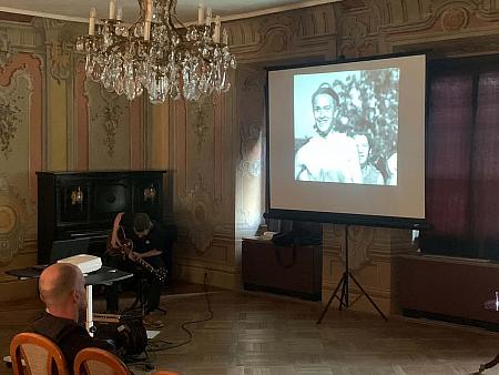 Václav Havel 90, zdroj: Městská knihovna v Českém Krumlově, foto: Městská knihovna v Českém Krumlově (1/10)