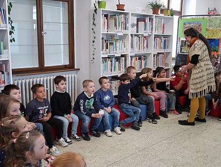 Cesta do knihovny - ZŠ Plešivec 1.A 2026, zdroj: Městská knihovna v Českém Krumlově, foto: Městská knihovna v Českém Krumlově (5/14)