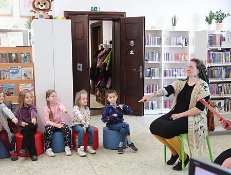 Cesta do knihovny - ZŠ Plešivec 1.A 2026, zdroj: Městská knihovna v Českém Krumlově, foto: Městská knihovna v Českém Krumlově (11/14)