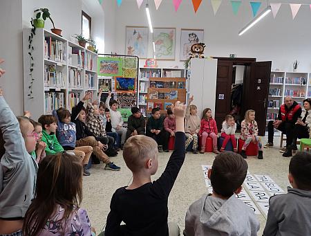 Cesta do knihovny - ZŠ Plešivec 1.B 2026, zdroj: Městská knihovna v Českém Krumlově, foto: Městská knihovna v Českém Krumlově (4/12)