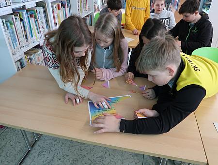 Knihovna plná informací - ZŠ Holubov a ZŠ Chvalšiny 16. 3. 2026, zdroj: Městská knihovna v Českém Krumlově, foto: Městská knihovna v Českém Krumlově (2/39)