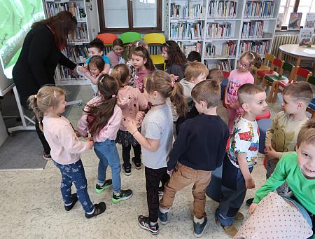 Co se děje v mraveništi? - MŠ Za Nádražím - duben 2026, zdroj: Městská knihovna v Českém Krumlově, foto: Městská knihovna v Českém Krumlově (35/76)