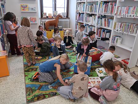 Vítejte v knihovně MŠ Za Nádražím - květen 2026, zdroj: Městská knihovna v Českém Krumlově, foto: Městská knihovna v Českém Krumlově (71/76)