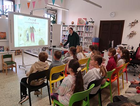 Dědeček v růžových kalhotách - ZŠ Linecká 4.A 18. 5. 2026, zdroj: Městská knihovna v Českém Krumlově, foto: Městská knihovna v Českém Krumlově (2/13)