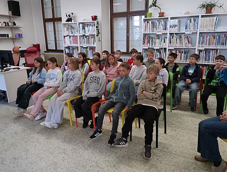 Dědeček v růžových kalhotách - ZŠ Linecká 4.A 18. 5. 2026, zdroj: Městská knihovna v Českém Krumlově, foto: Městská knihovna v Českém Krumlově (5/13)