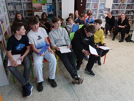 Internetová džungle - 6.A ZŠ Křemže - 16. 4. 2026, zdroj: Městská knihovna v Českém Krumlově, foto: Městská knihovna v Českém Krumlově (7/8)