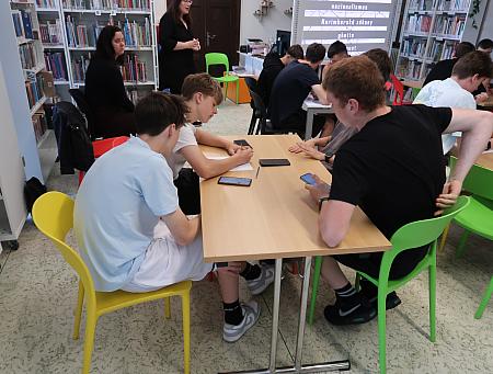 Helga jede vlakem - ZŠ Křemže, 9.A + 9.B 2026, zdroj: Městská knihovna v Českém Krumlově, foto: Městská knihovna v Českém Krumlově (14/28)