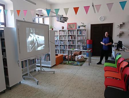 Literatura vs film - Gymnázium Český Krumlov, 4. 6. 206, zdroj: Městská knihovna v Českém Krumlově, foto: Městská knihovna v Českém Krumlově (2/14)