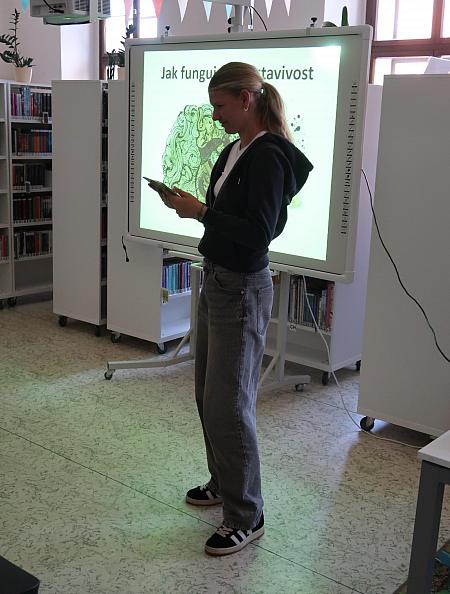 Literatura vs film - Gymnázium Český Krumlov, 4. 6. 206, zdroj: Městská knihovna v Českém Krumlově, foto: Městská knihovna v Českém Krumlově (6/14)