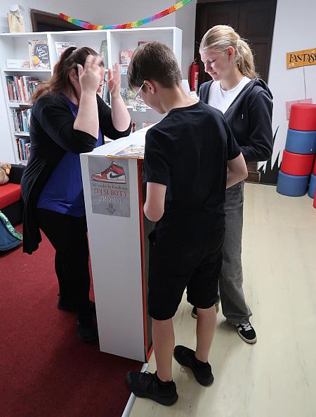 Literatura vs film - Gymnázium Český Krumlov, 4. 6. 206, zdroj: Městská knihovna v Českém Krumlově, foto: Městská knihovna v Českém Krumlově (8/14)