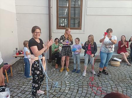 Pletky na nádvoří 13. 6. 2026, zdroj: Městská knihovna v Českém Krumlově, foto: Městská knihovna v Českém Krumlově (6/41)