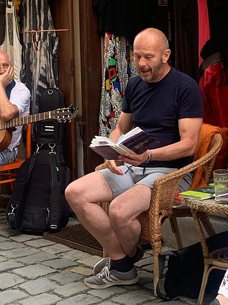 Zbyněk Mrvík četl v Hezky Česky, zdroj: Městská knihovna v Českém Krumlově, foto: Městská knihovna v Českém Krumlově (1/11)