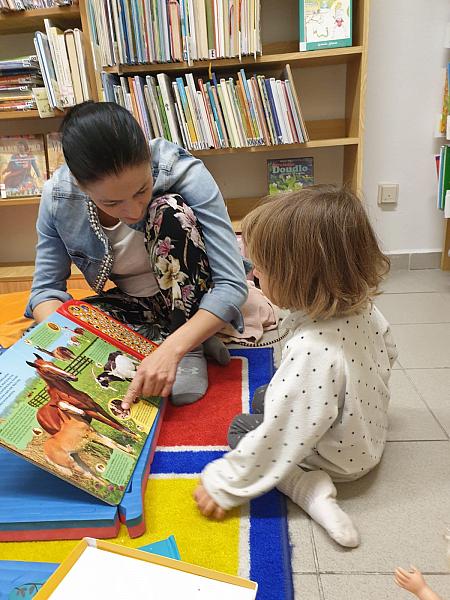 První podzimní návštěva Střapaté smečky na Míru, zdroj: Městská knihovna v Českém Krumlově, foto: Městská knihovna v Českém Krumlově (7/11)