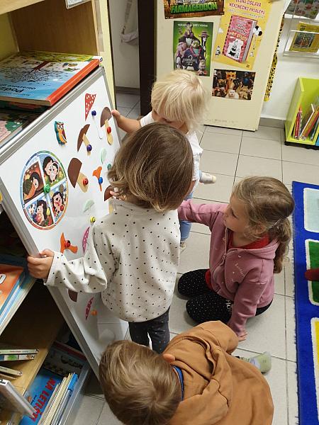 První podzimní návštěva Střapaté smečky na Míru, zdroj: Městská knihovna v Českém Krumlově, foto: Městská knihovna v Českém Krumlově (10/11)
